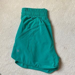 LULULEMON MALDIVES GREEN TRACKER SHORTS